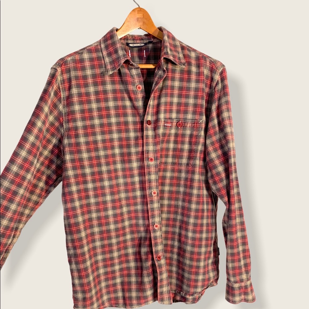 Flannel (red, green, white)